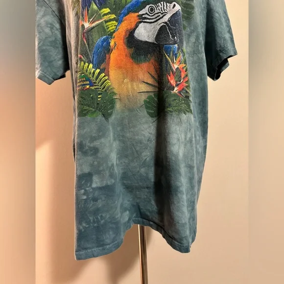 Preloved The Mountain Blue And Gold Macaws Green Classic T-Shirt size large - Picture 4 of 11